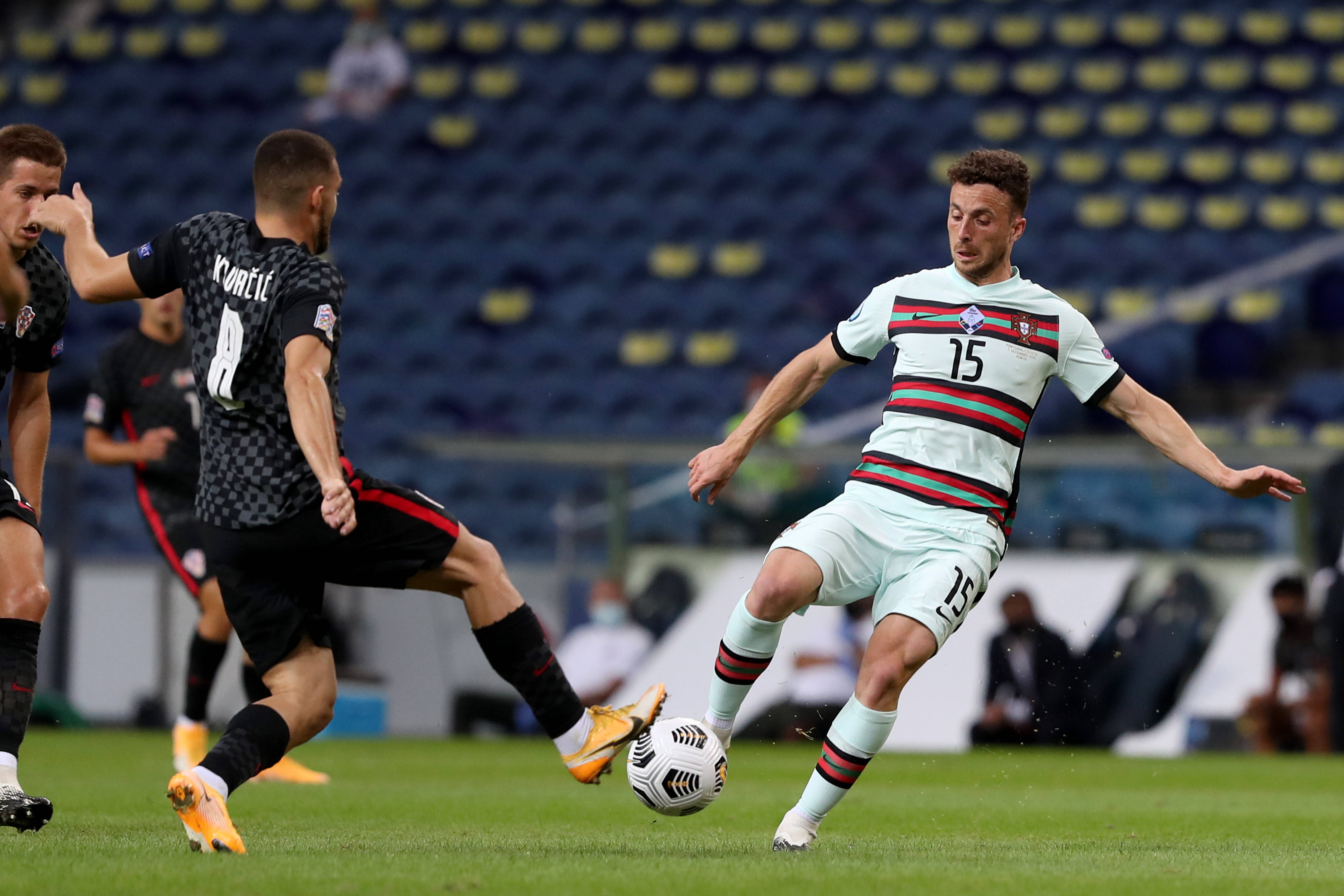 九游官网-关于克罗地亚碾压里昂，特尔施特根高光表现的信息