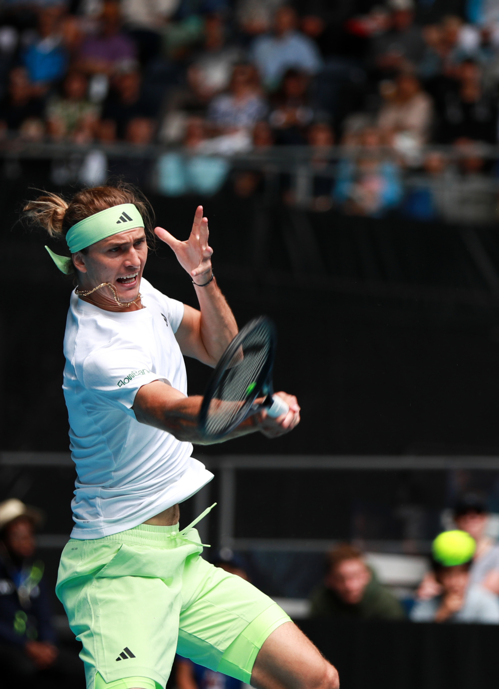 九游娱乐app下载-英国网球队碾压西班牙网球队，兹维列夫打破历史纪录的简单介绍