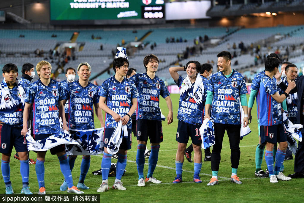 轮换阵容,蓝队展现深度实力 轮换阵容,蓝队展现深度实力