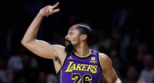 湖人主帅暂停训练改善防守问题