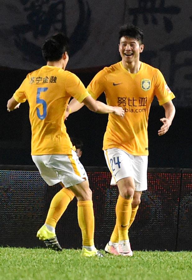 包含江苏苏宁客场不敌河南建业，连胜被终结的词条