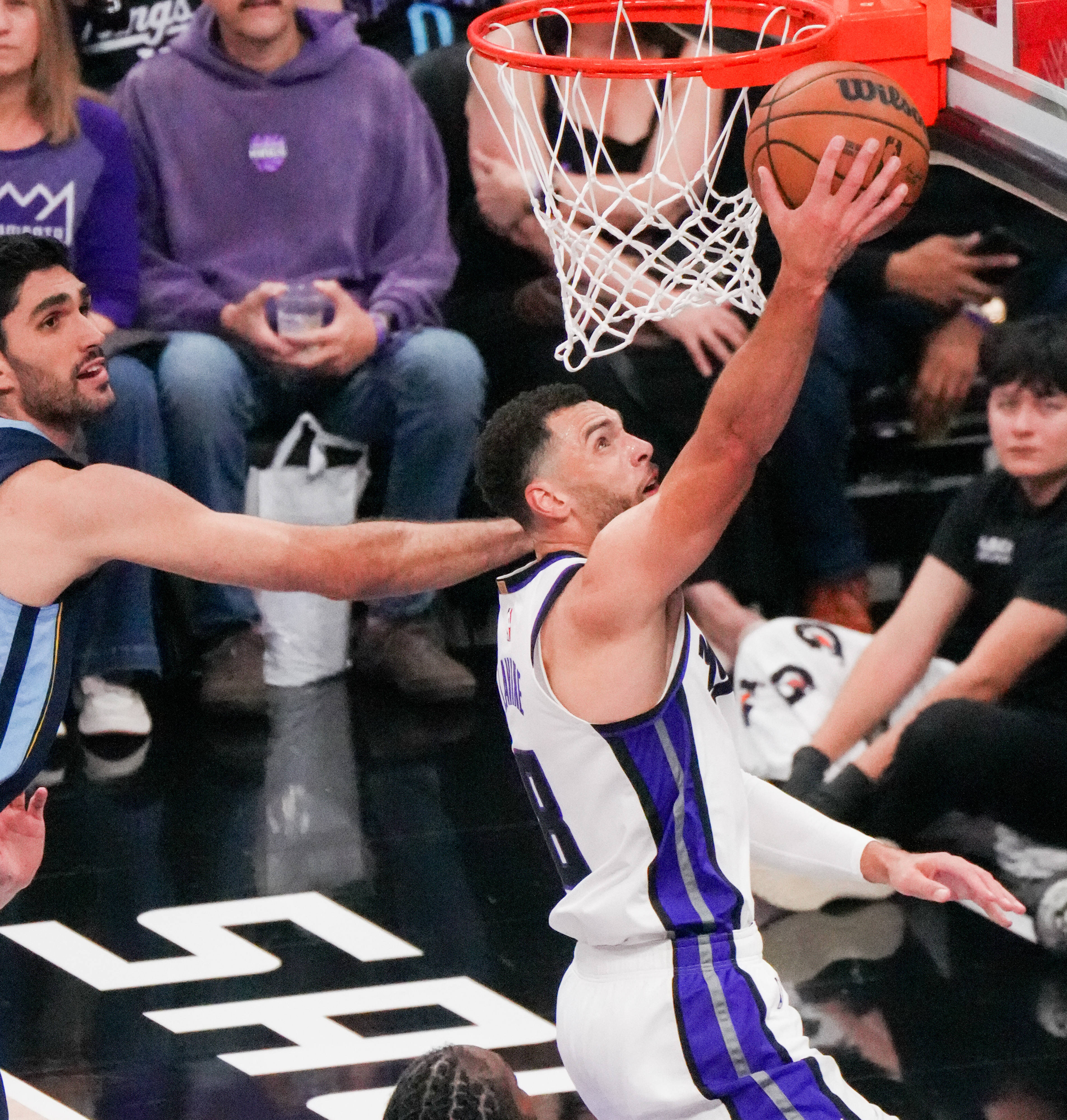 九游体育平台-热火鏖战灰熊，拉文高光表现的简单介绍