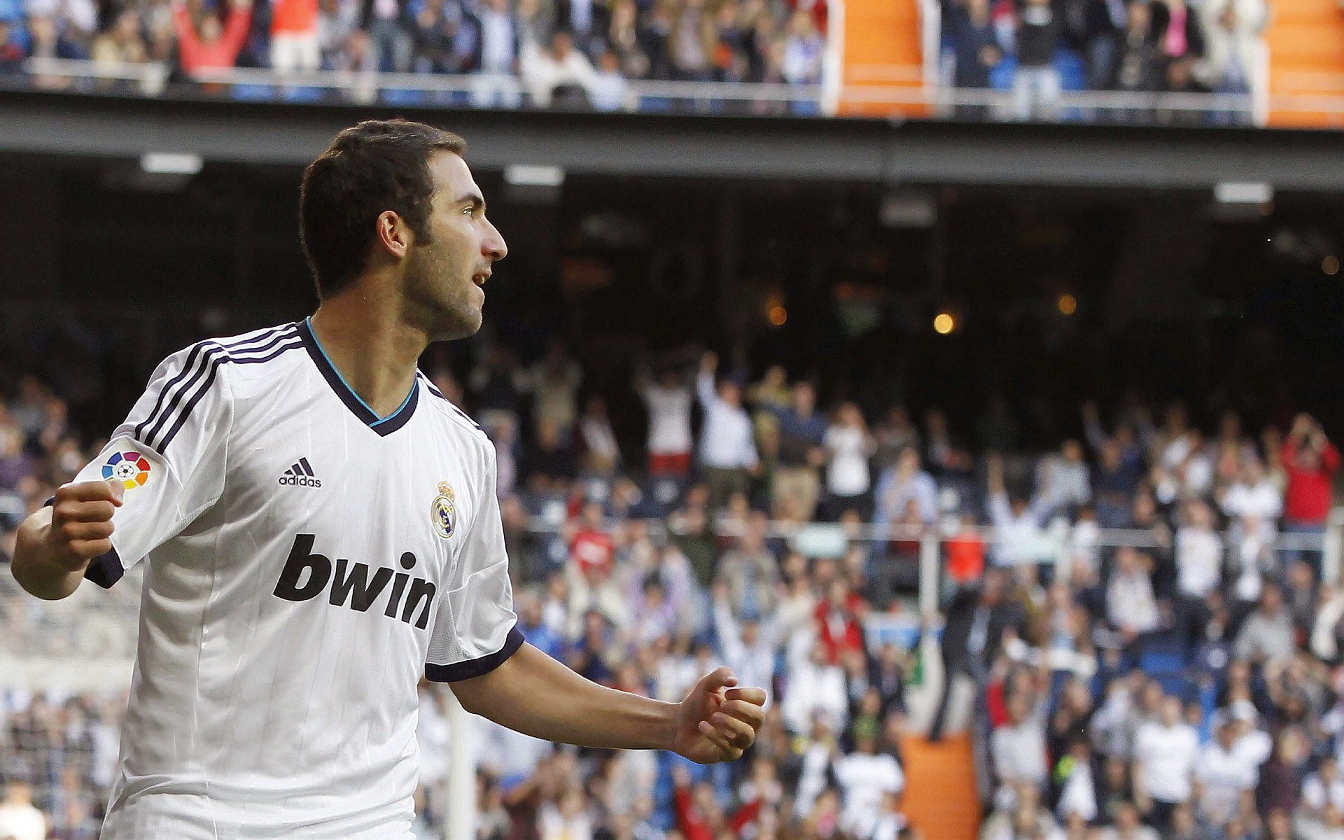 关键时刻的救赎，贝恩率深圳队狂胜凯尔特人